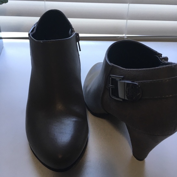 Grey X-Appeal 3 inch booties w/ silver hardware - Picture 2 of 7